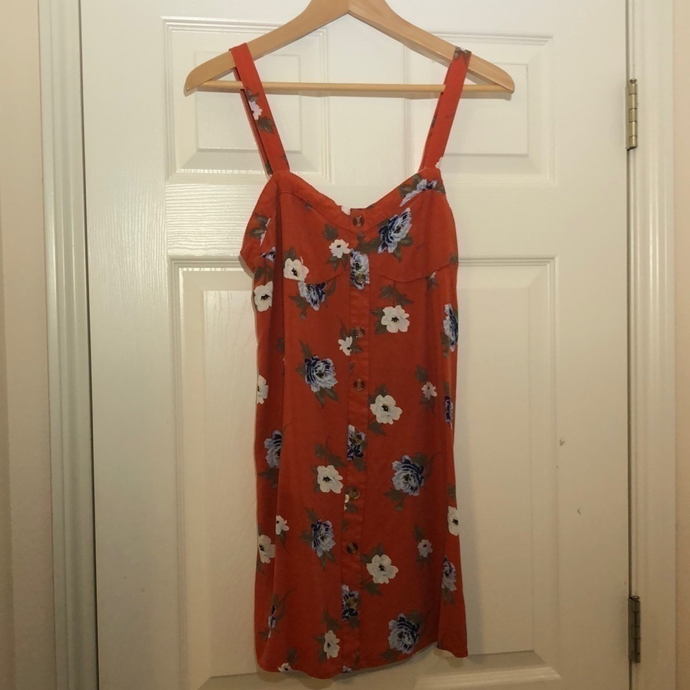 3/$25 Justify Adjustable Strap Sun Dress Size M Floral Print, Button Detailing